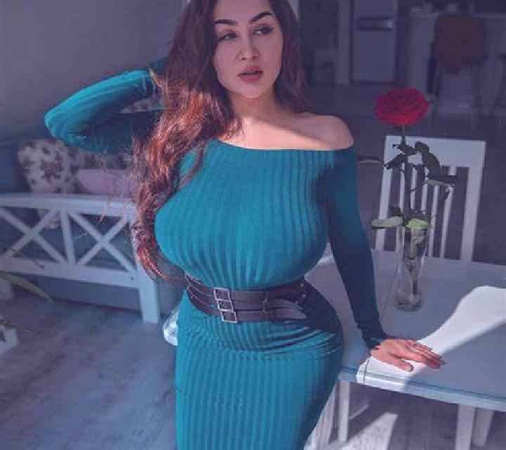 Dalila Azaleas model portrait